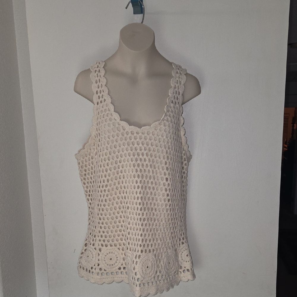 Adiva Crochet Ivory Tank with Scalloped Trim